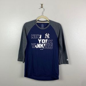 Majestic | New York Yankees MLB Women's Baseball Tee L